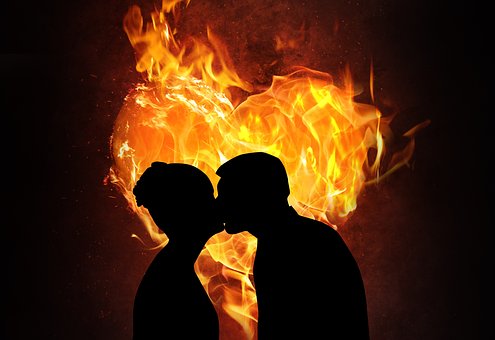 coeur-en-flame-avec-couple-1.jpg